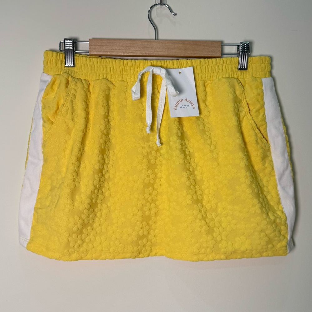 NWT Dippin’ Daisys Yellow Textured Floral Skirt Size L